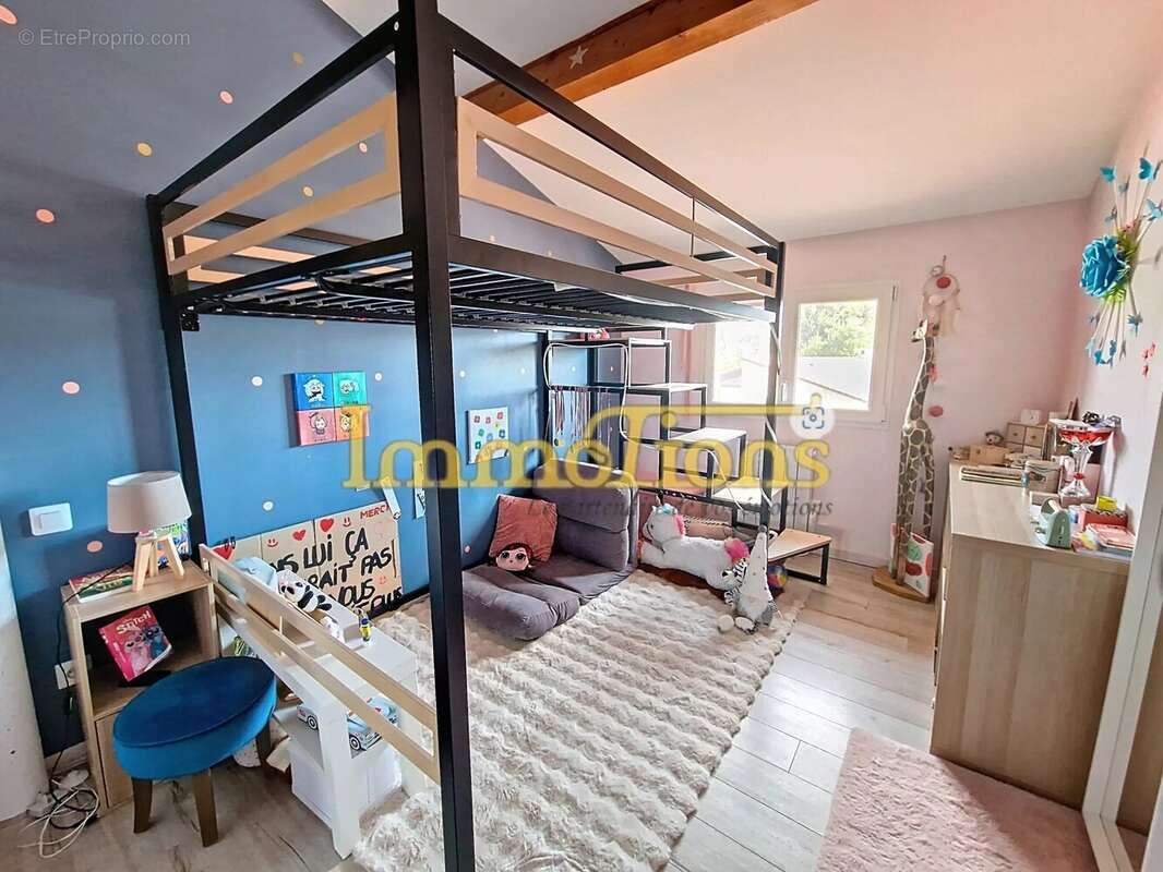 Maison à ROMANS-SUR-ISERE