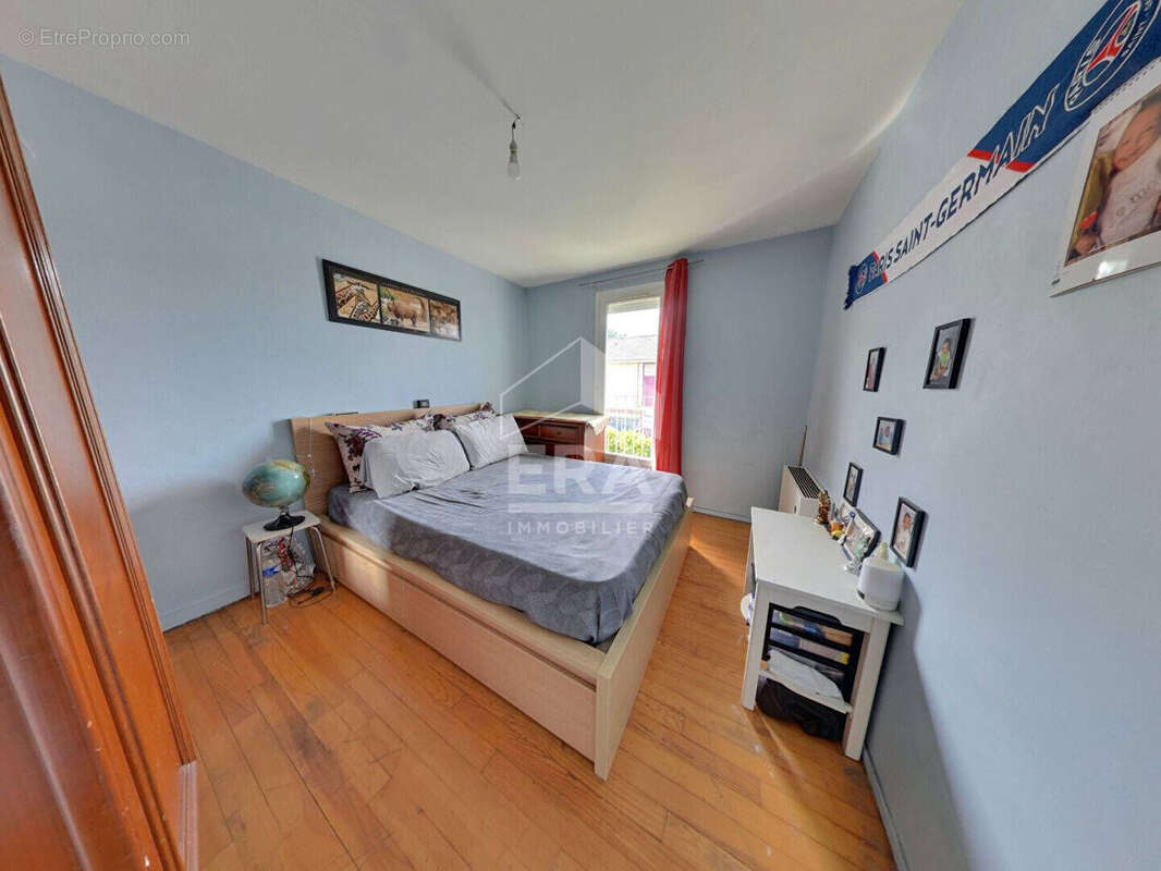 Maison à ROISSY-EN-BRIE