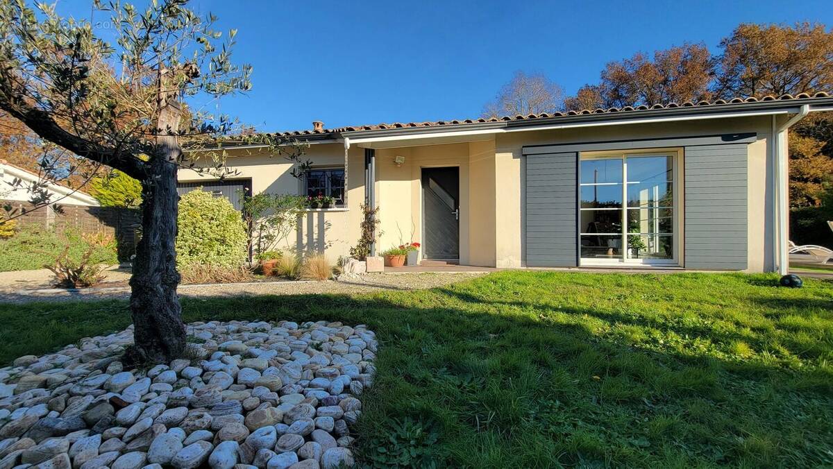 Maison à SAINT-SYMPHORIEN