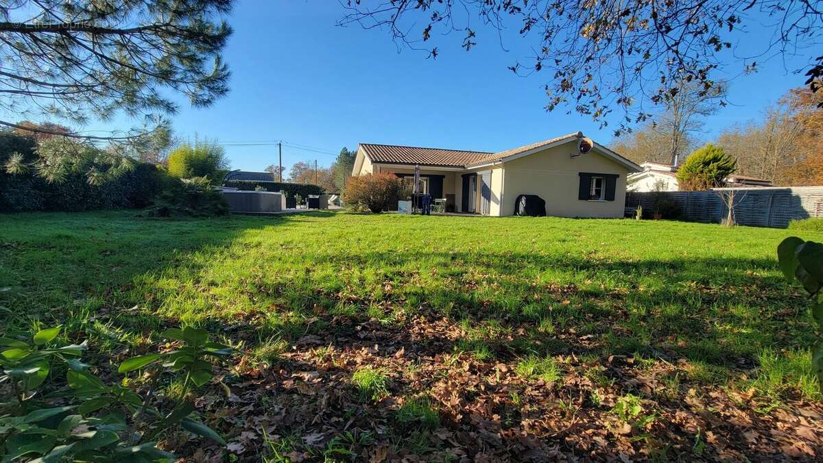 Maison à SAINT-SYMPHORIEN