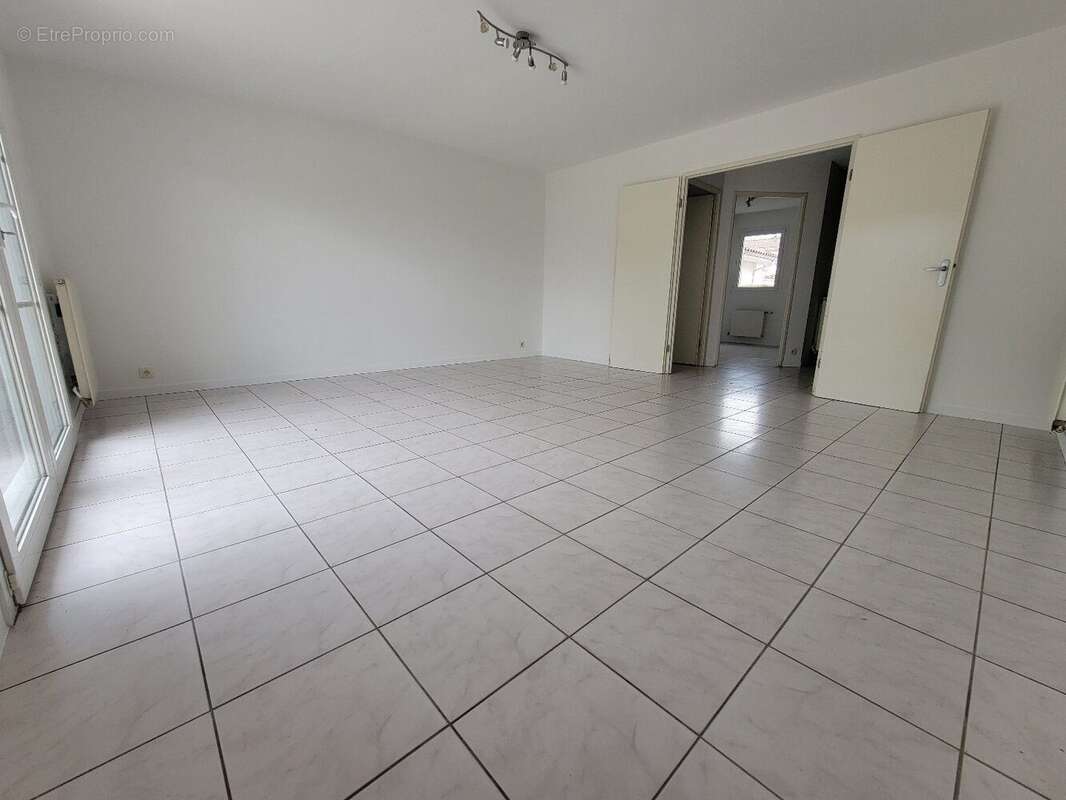 Maison à VILLENAVE-D&#039;ORNON