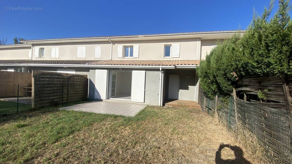 Maison à VILLENAVE-D&#039;ORNON