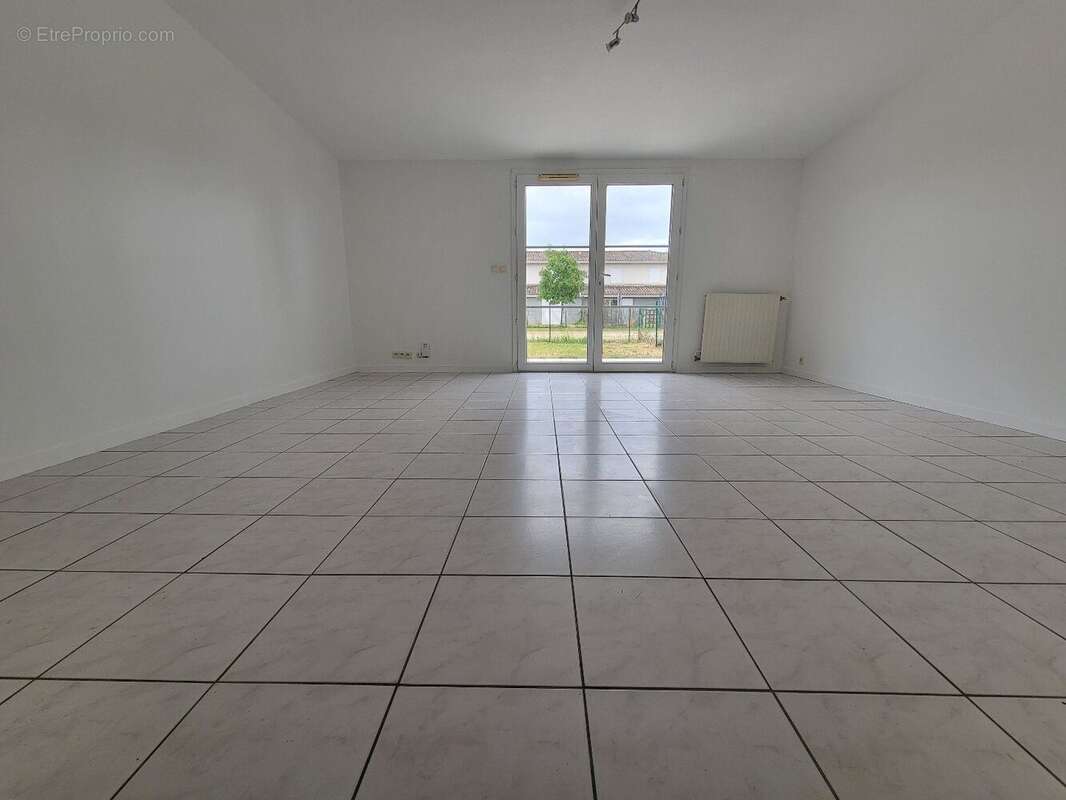 Maison à VILLENAVE-D&#039;ORNON