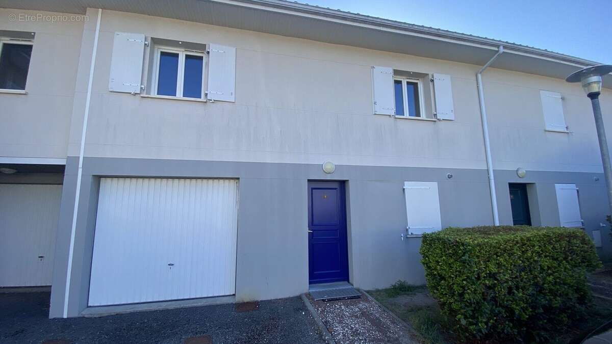 Maison à VILLENAVE-D&#039;ORNON