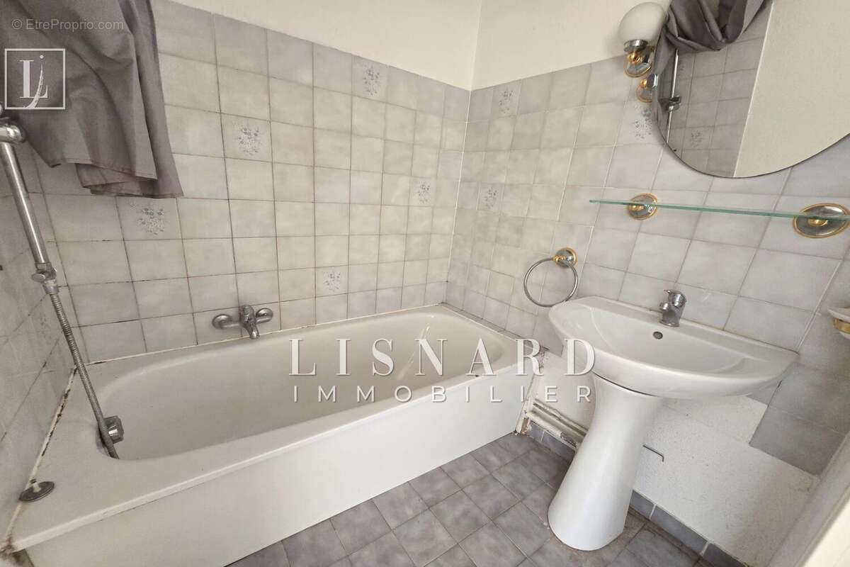 Appartement à VALLAURIS