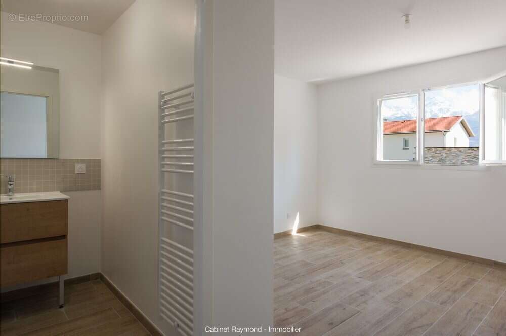 Maison à SAINT-ISMIER