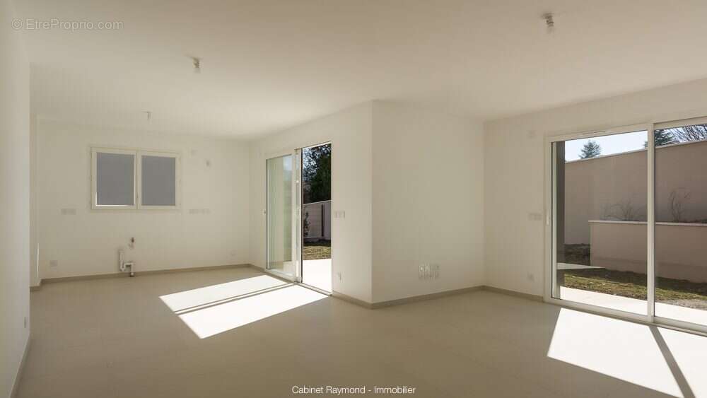 Maison à SAINT-ISMIER