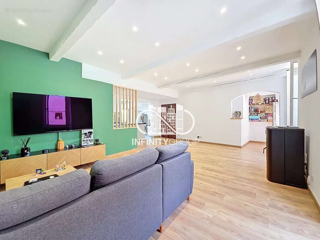 Appartement à L&#039;ESCARENE