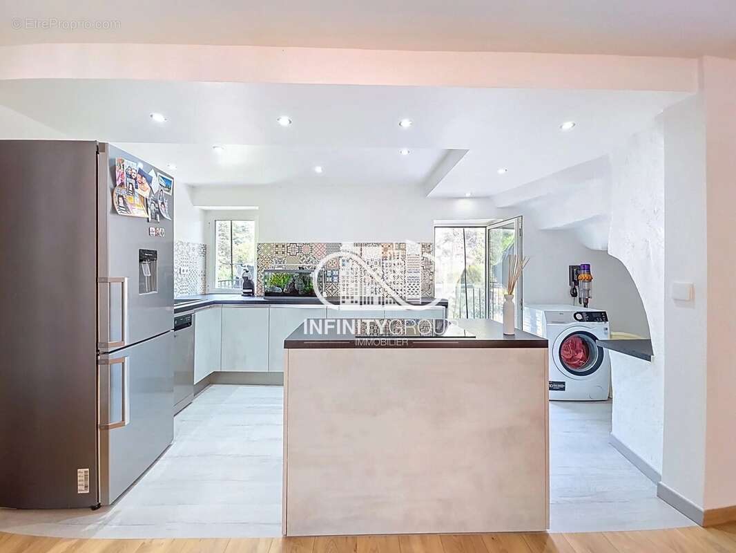 Appartement à L&#039;ESCARENE