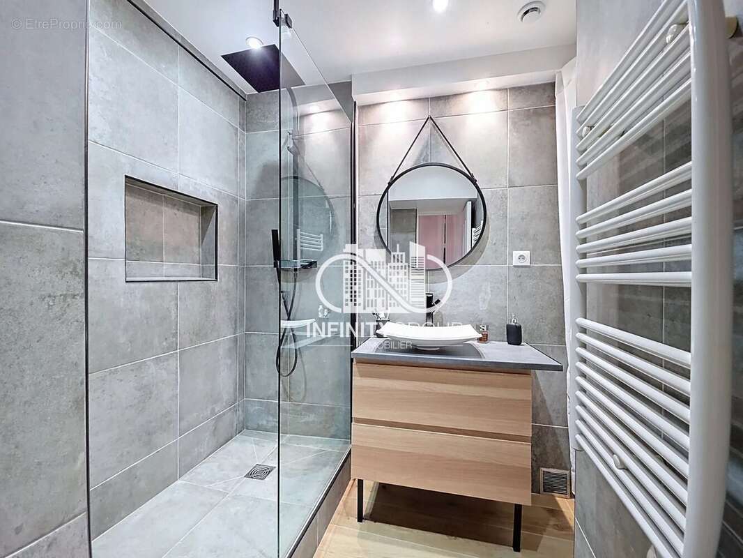 Appartement à L&#039;ESCARENE