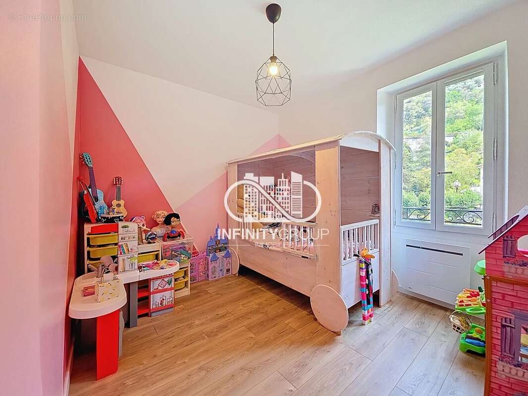 Appartement à L&#039;ESCARENE