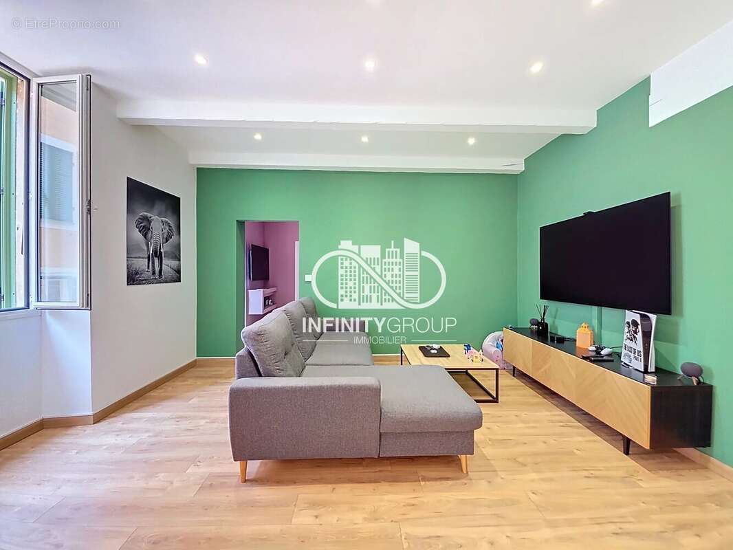 Appartement à L&#039;ESCARENE