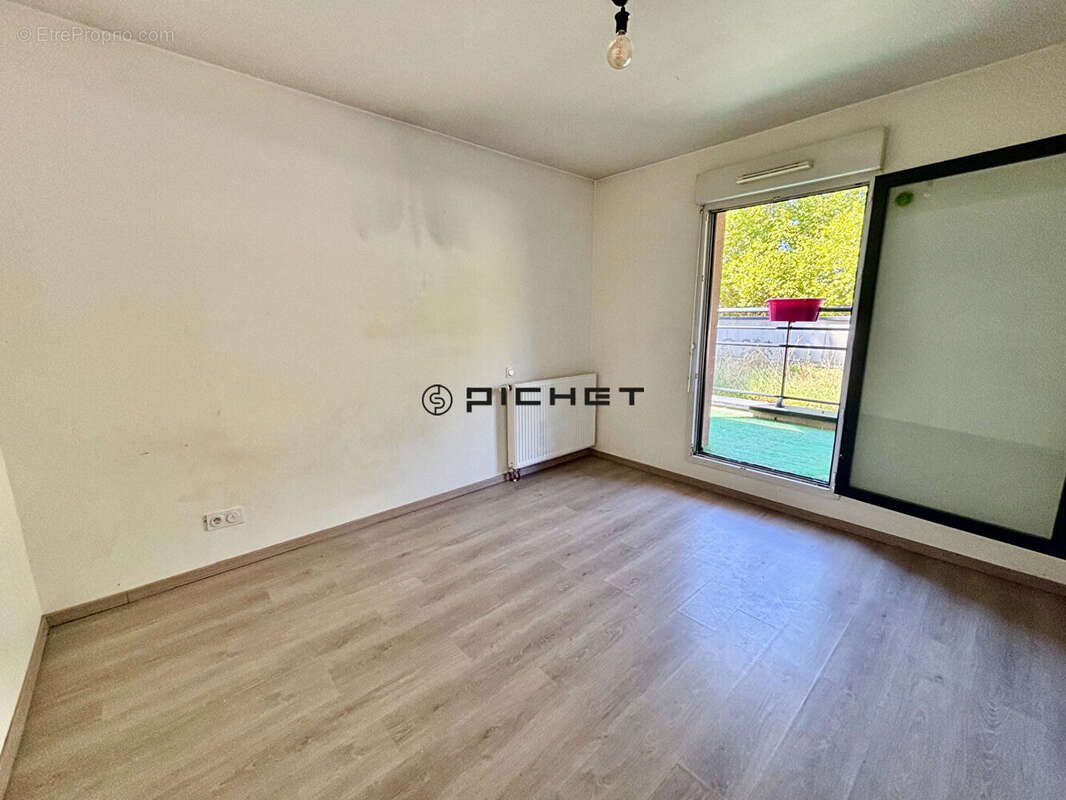 Appartement à LOGNES