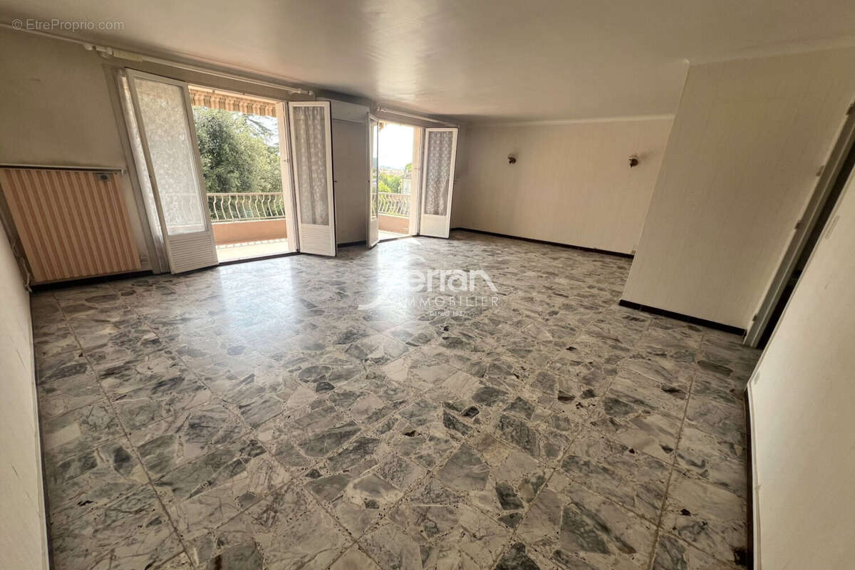 Appartement à DRAGUIGNAN