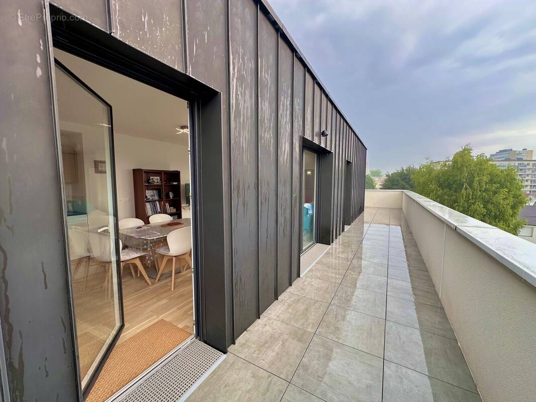 Appartement à MONT-SAINT-AIGNAN