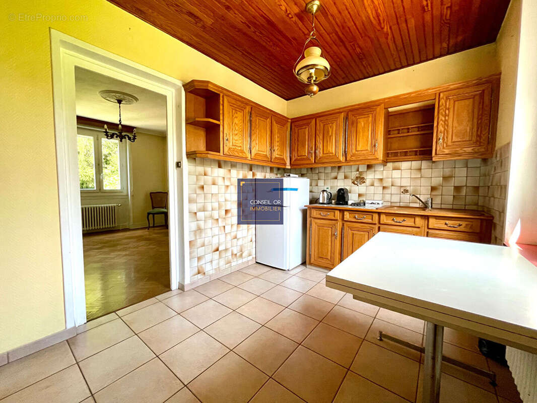 Maison à SAINT-GENIS-LAVAL