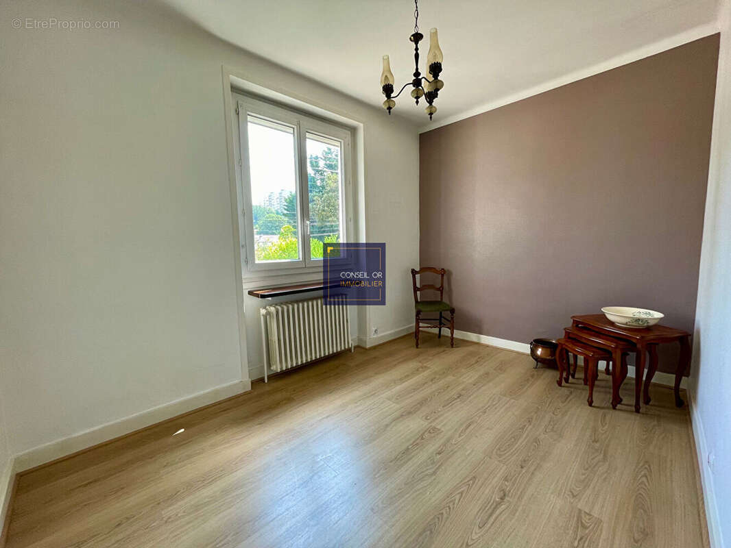 Maison à SAINT-GENIS-LAVAL