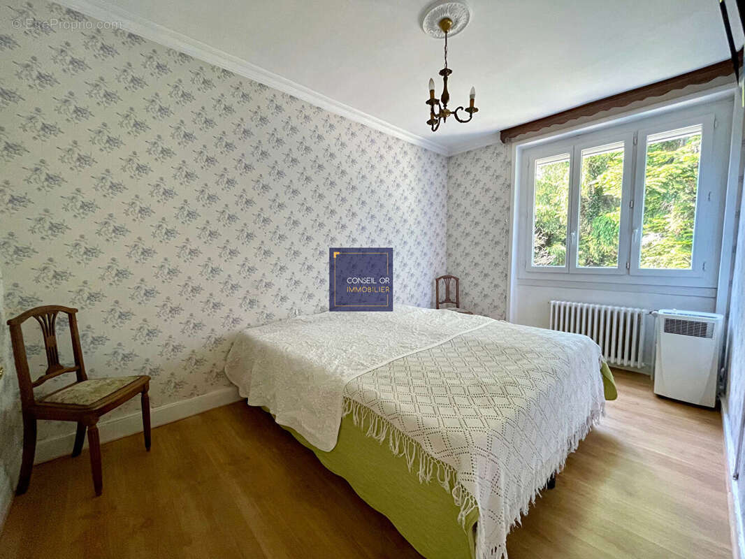 Maison à SAINT-GENIS-LAVAL