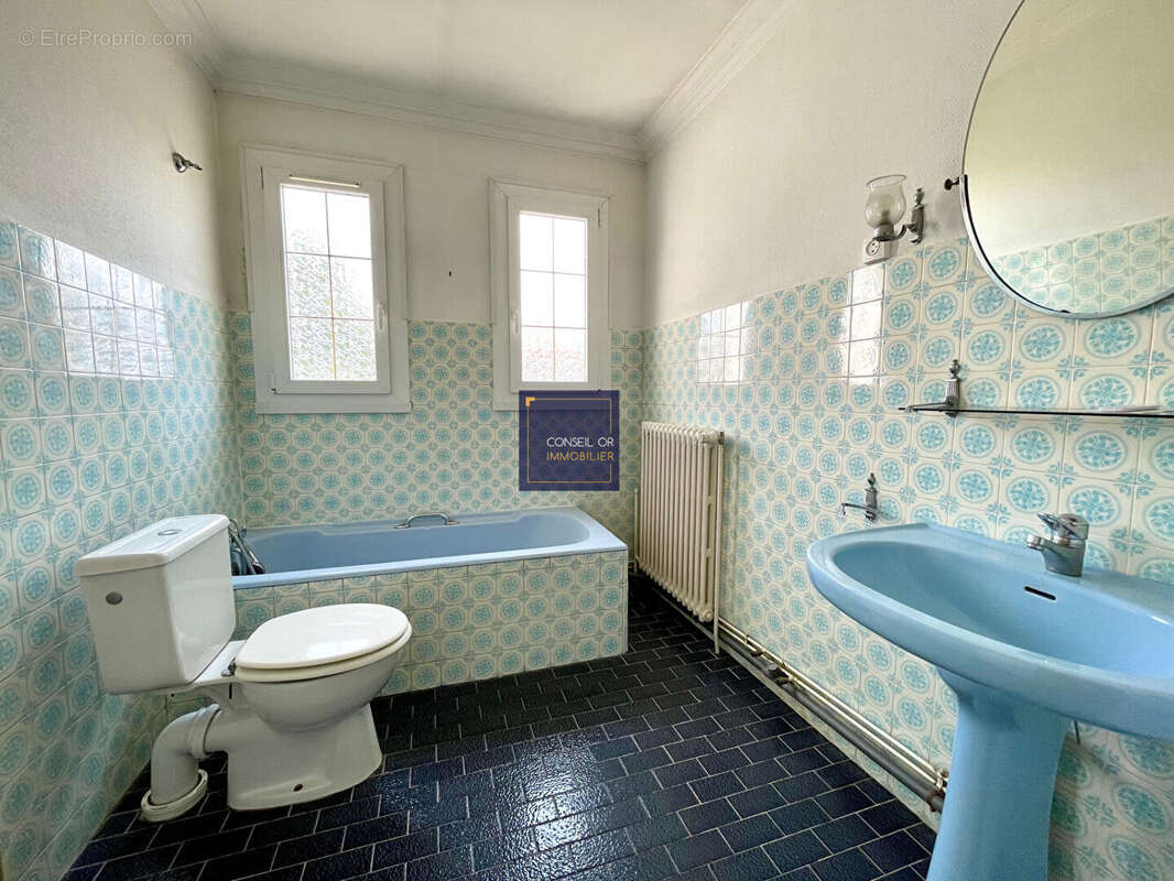 Maison à SAINT-GENIS-LAVAL