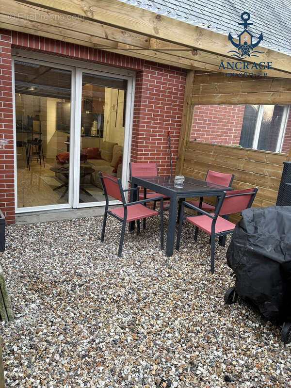 Maison à LA RIVIERE-SAINT-SAUVEUR