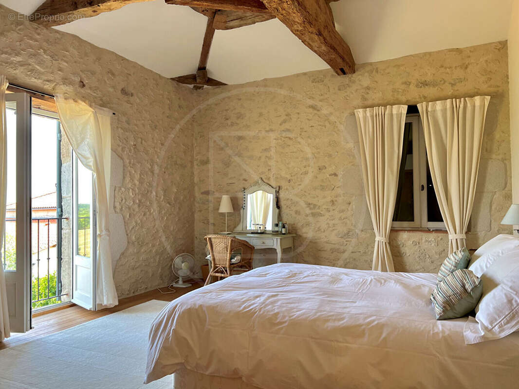 Maison à SAUVETERRE-DE-GUYENNE