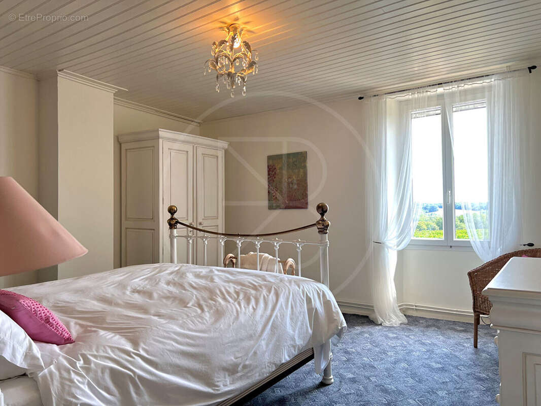 Maison à SAUVETERRE-DE-GUYENNE