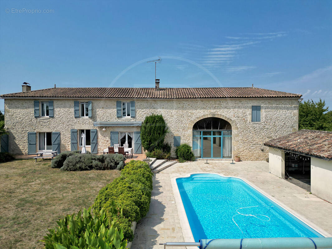 Maison à SAUVETERRE-DE-GUYENNE