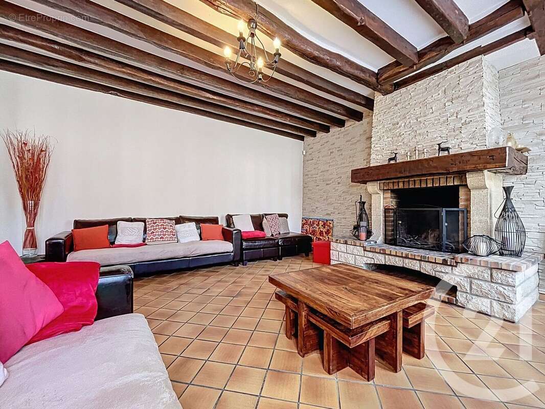 Maison à FONTENAILLES