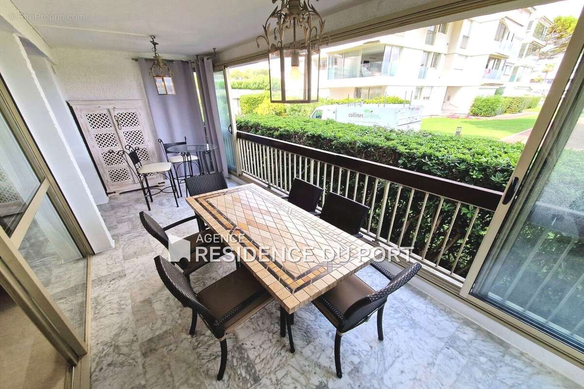 Appartement à MANDELIEU-LA-NAPOULE