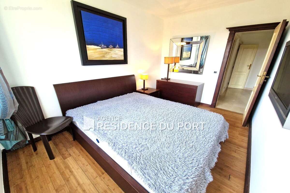 Appartement à MANDELIEU-LA-NAPOULE