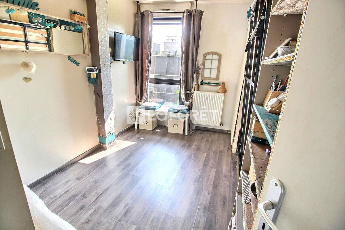 Appartement à GENNEVILLIERS