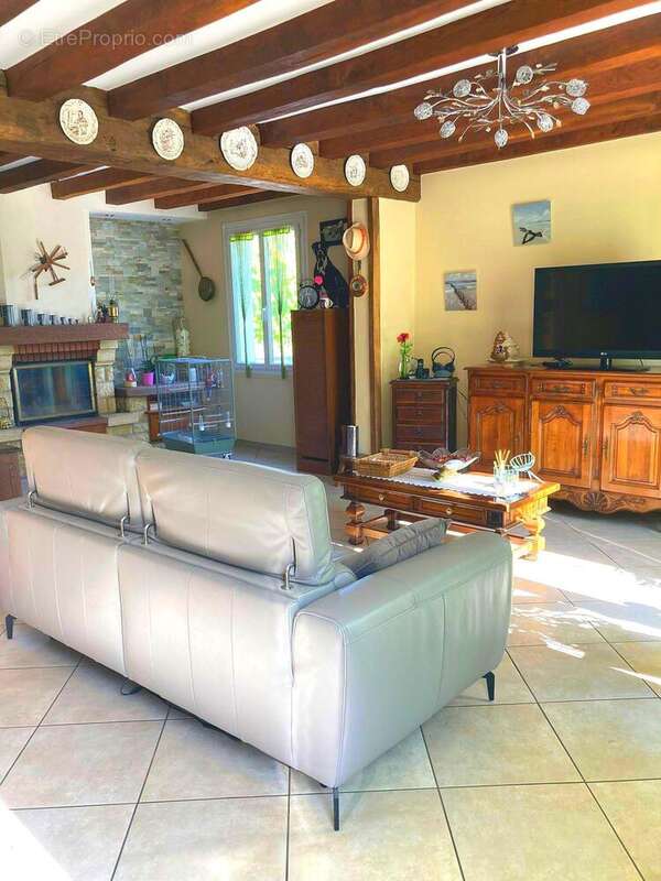 Maison à SAINT-OUEN-EN-BELIN