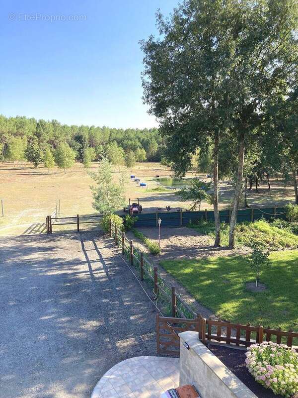 Maison à SAINT-OUEN-EN-BELIN