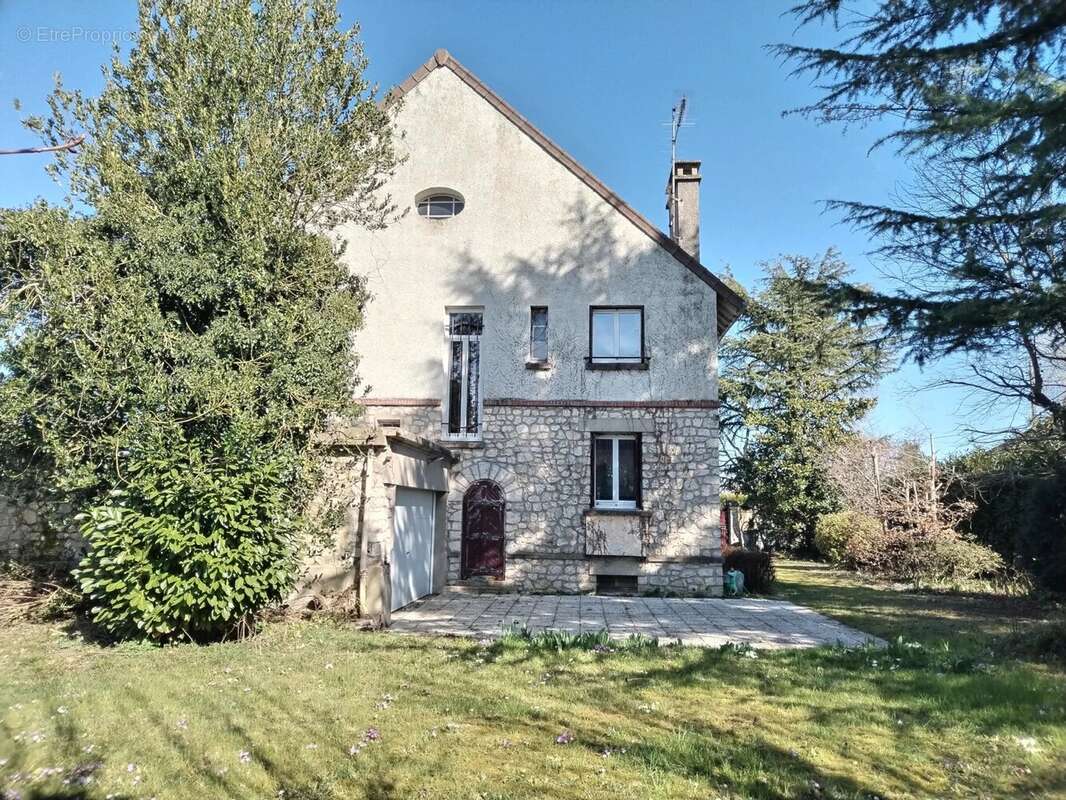 Maison à MONTIGNY-SUR-LOING