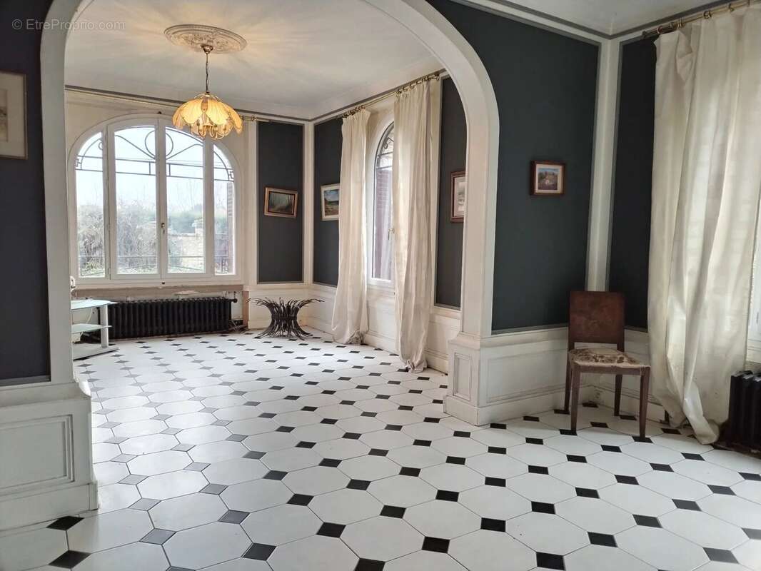 Maison à MONTIGNY-SUR-LOING