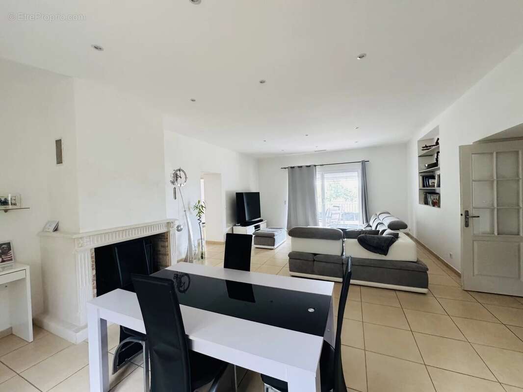 Maison à MOISSAC-BELLEVUE