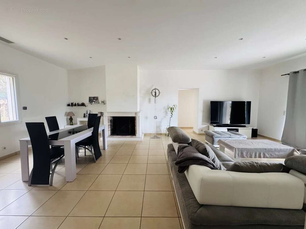 Maison à MOISSAC-BELLEVUE