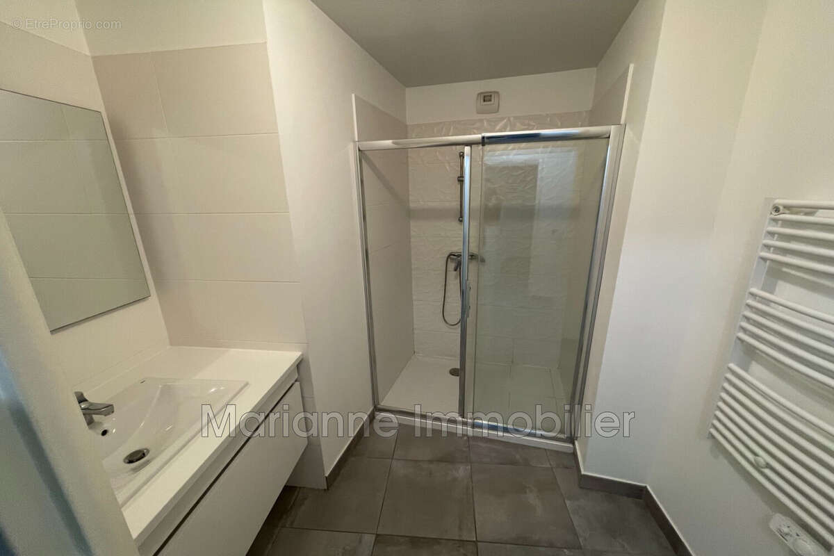 Appartement à LATTES