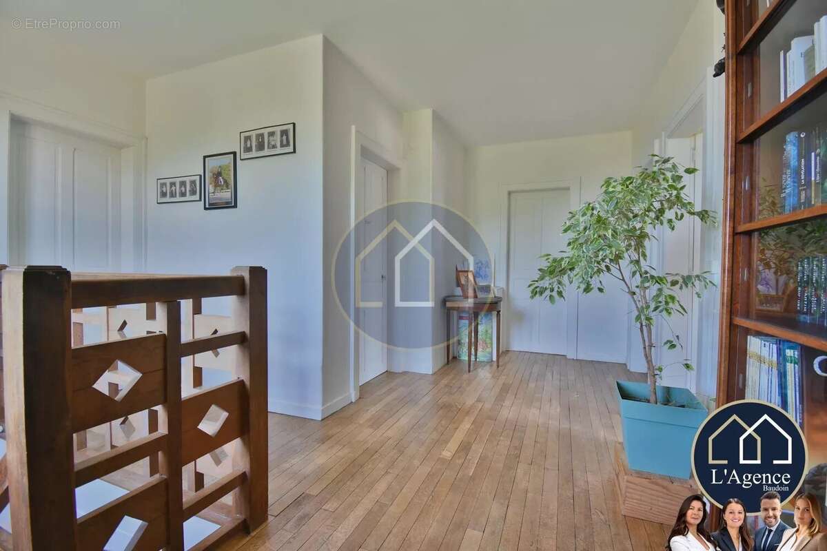 Maison à CHATEAUNEUF-EN-THYMERAIS