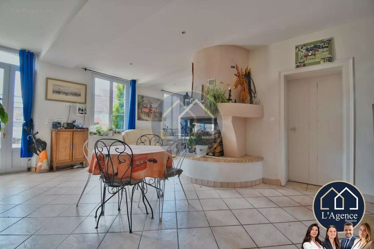 Maison à CHATEAUNEUF-EN-THYMERAIS