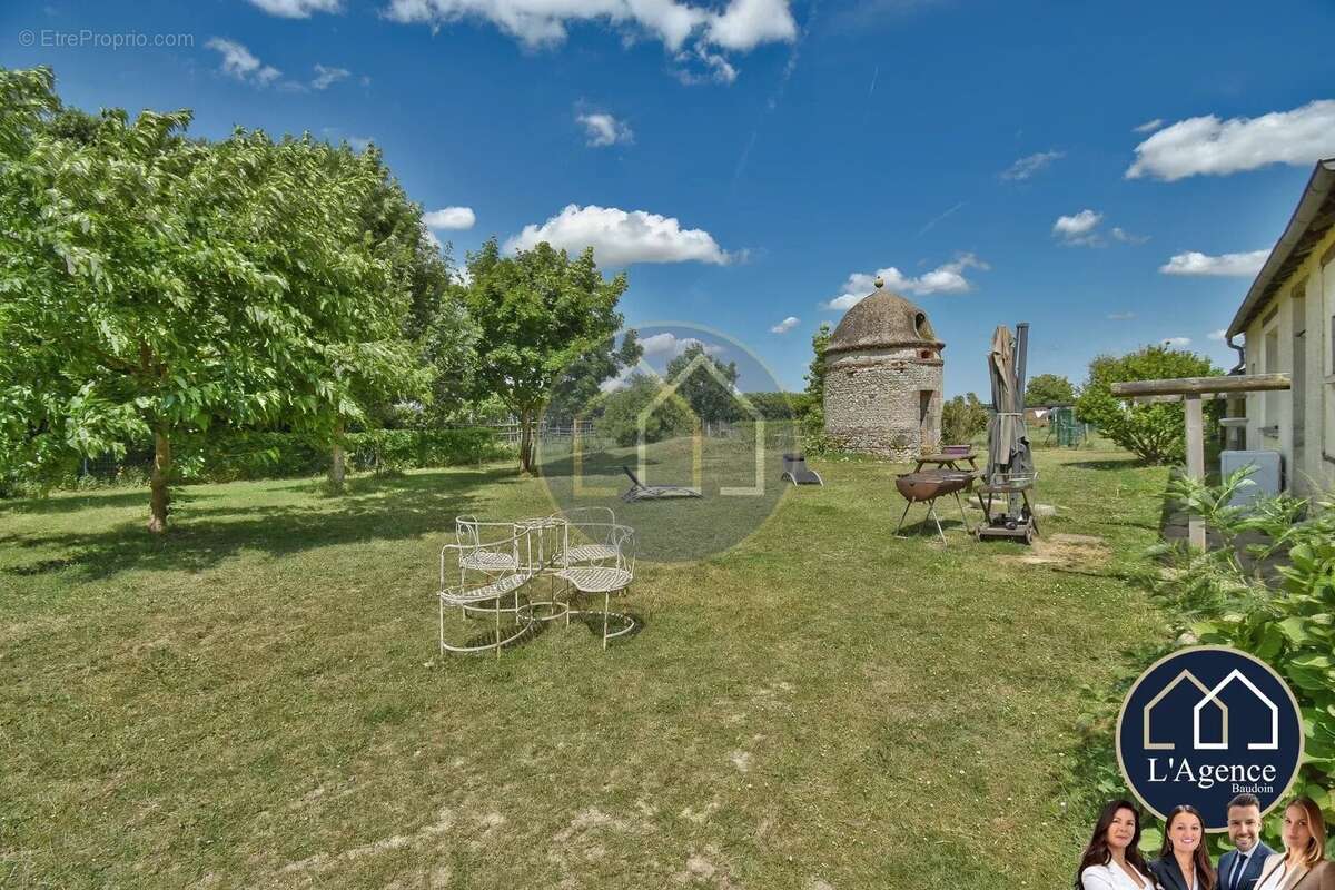 Maison à CHATEAUNEUF-EN-THYMERAIS