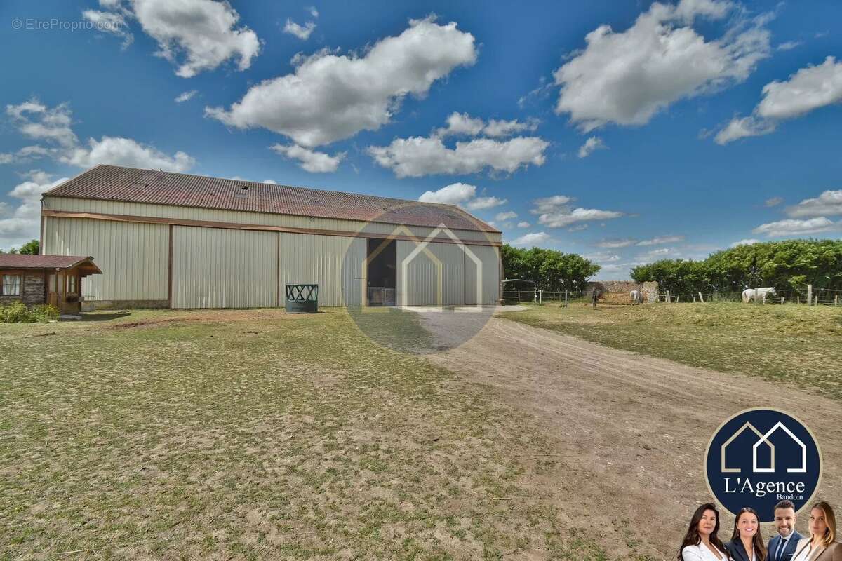 Maison à CHATEAUNEUF-EN-THYMERAIS
