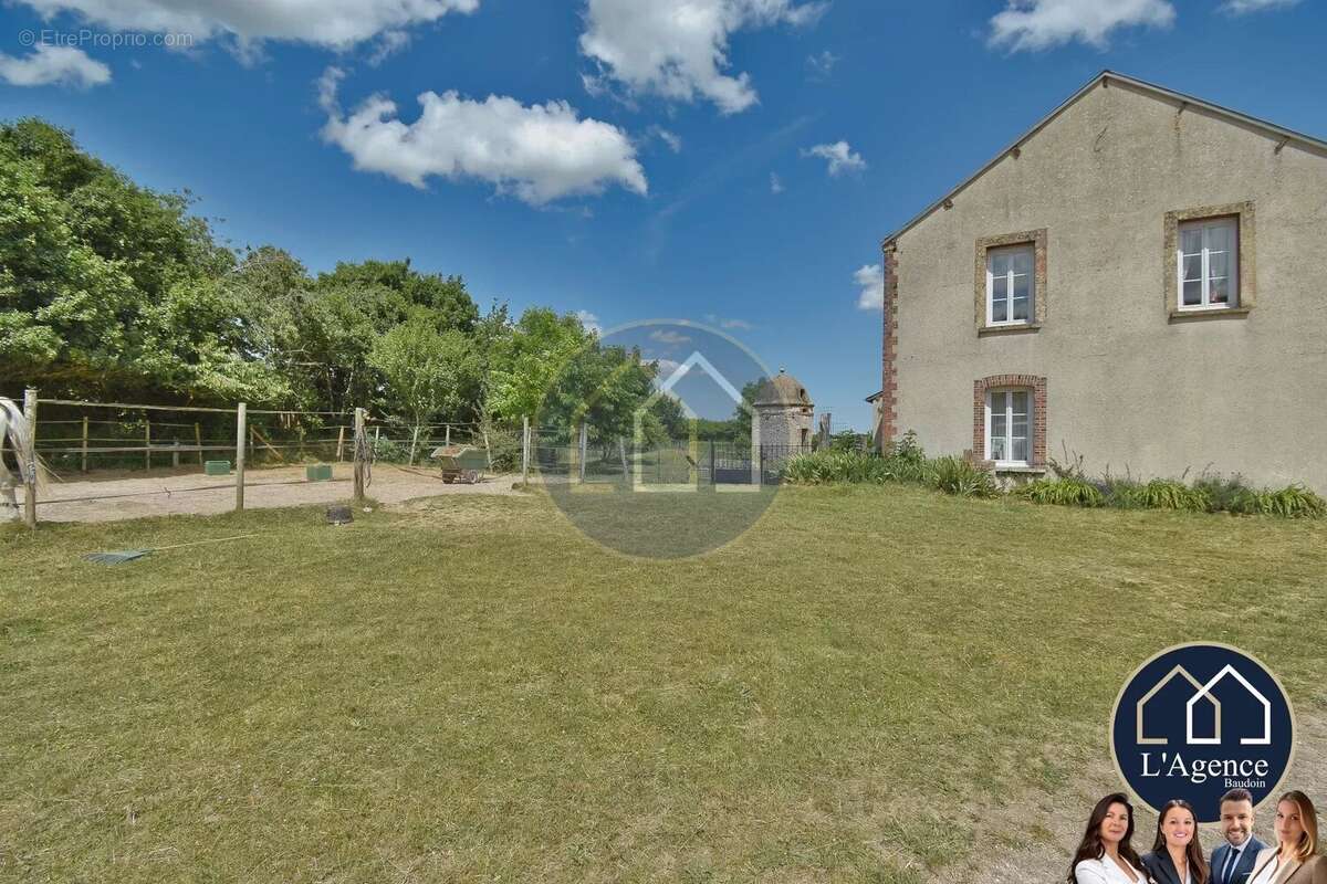 Maison à CHATEAUNEUF-EN-THYMERAIS