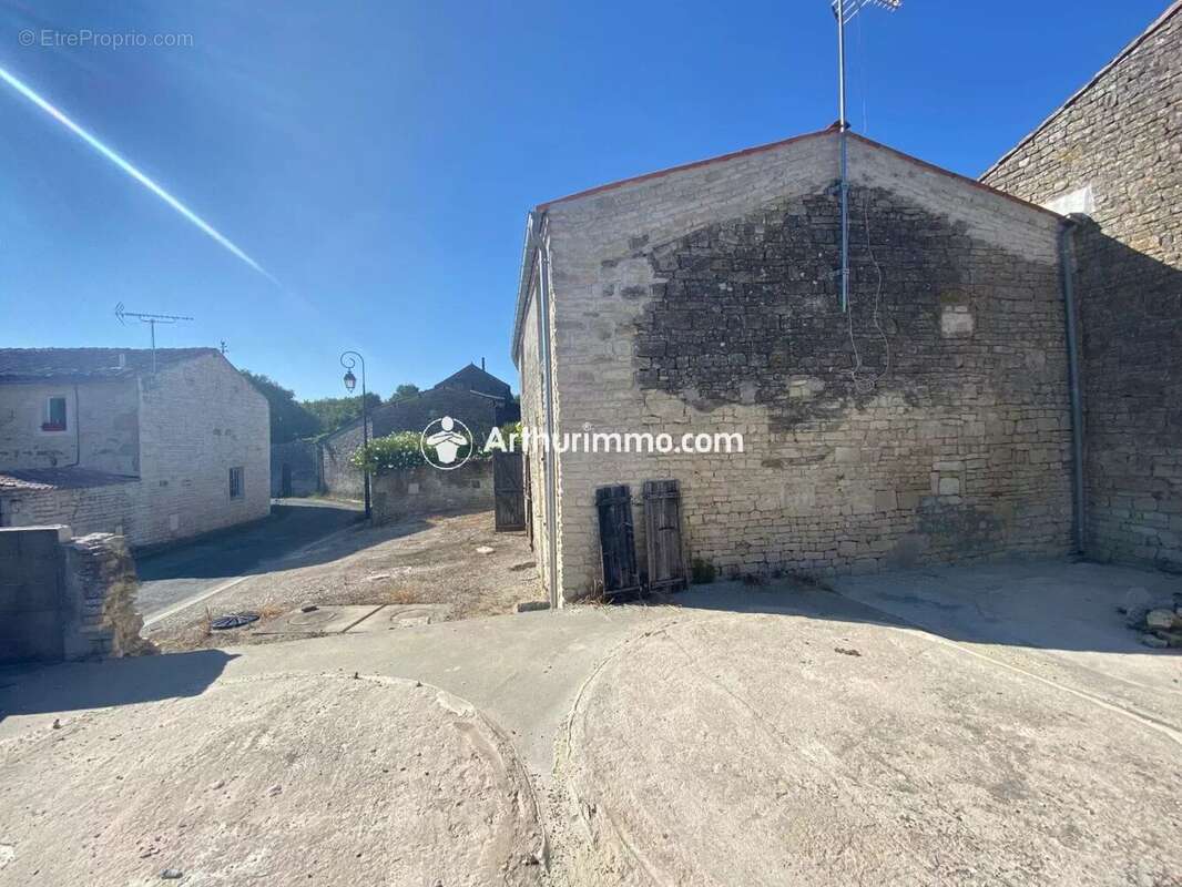 Maison à MACQUEVILLE