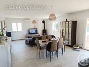 Maison à LES PEINTURES