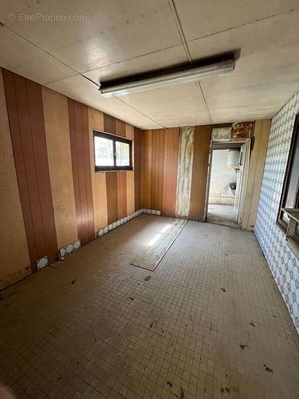 Commerce à SEQUEHART