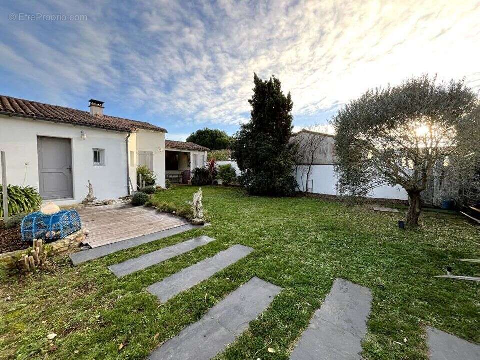 Maison à LA COUARDE-SUR-MER