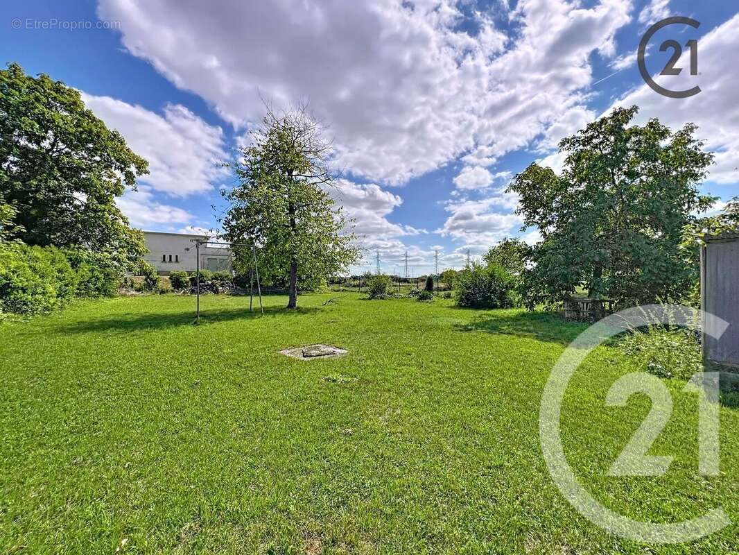 Maison à VARENNES-SUR-SEINE