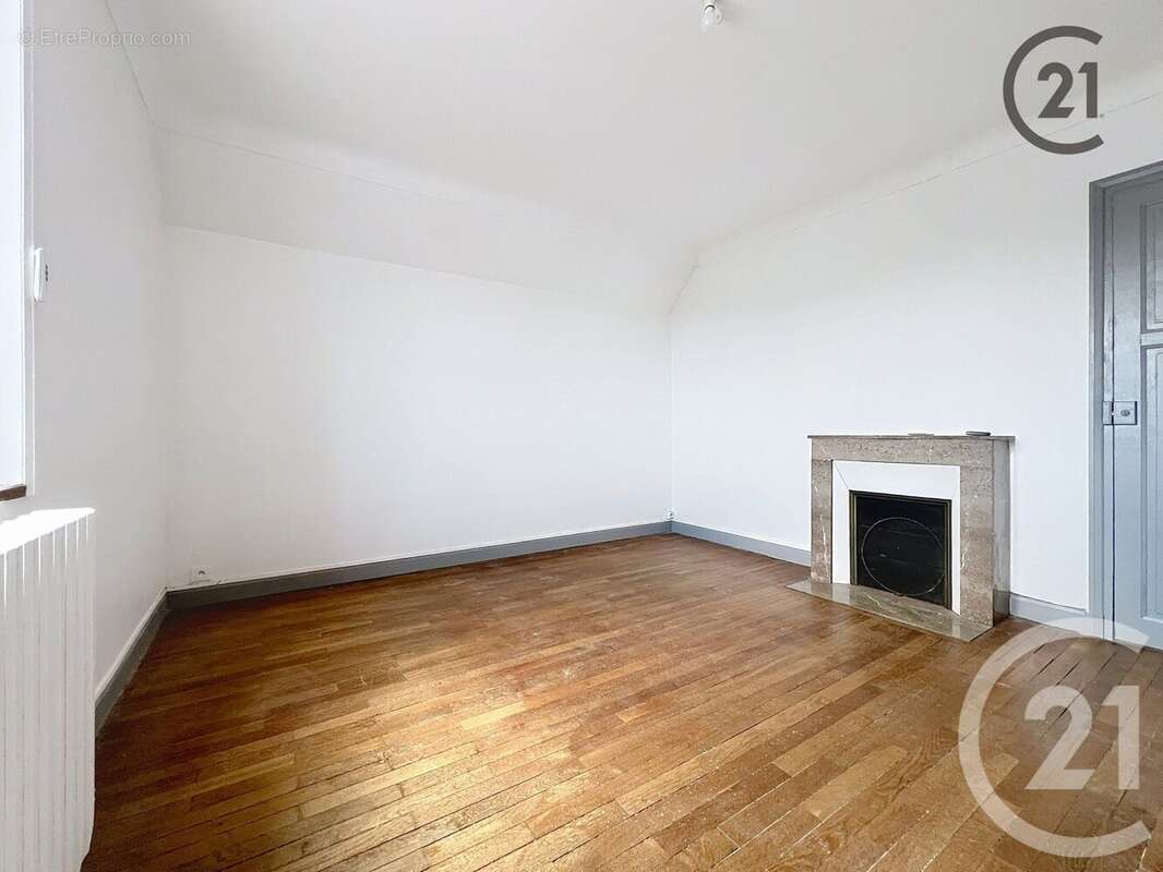 Maison à VARENNES-SUR-SEINE