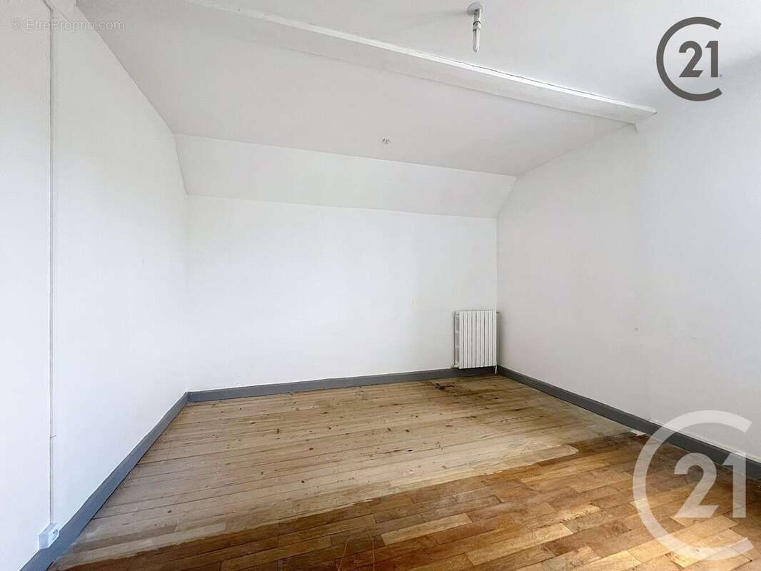 Maison à VARENNES-SUR-SEINE